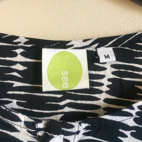 See design medium black and white long sleeved top - Picture 3 of 4